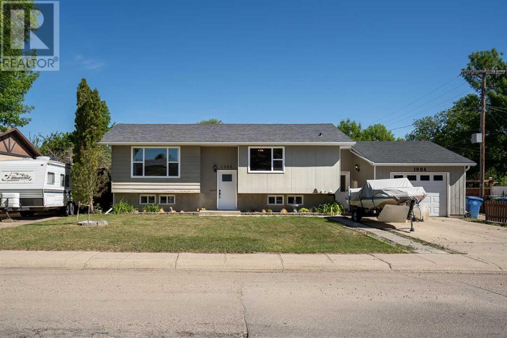 1004 20 Avenue, Coaldale, Alberta