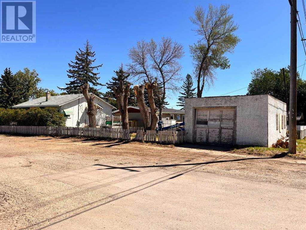 201 4th Avenue E, Bow Island, Alberta  T0K 0G0 - Photo 24 - A2236173