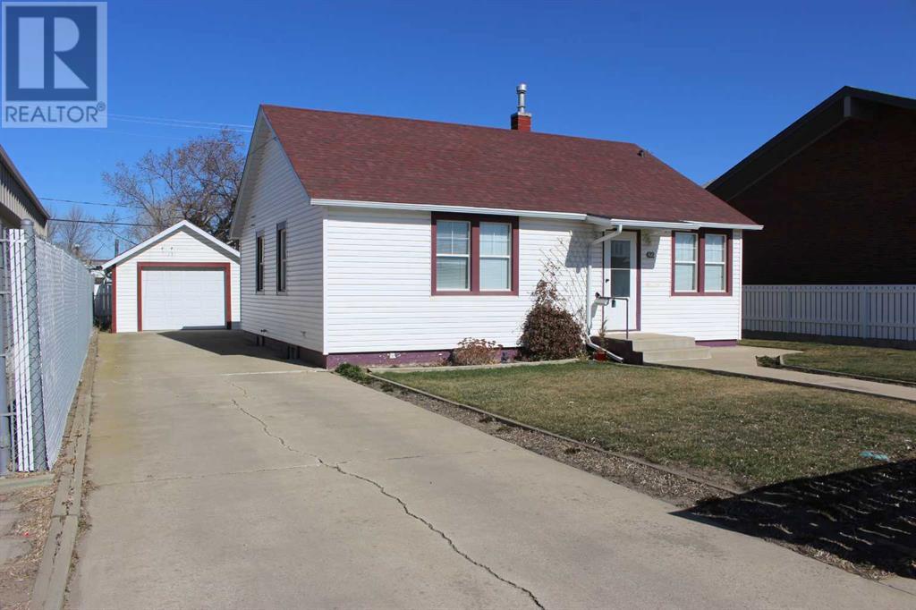 422 Highway Avenue, Picture Butte, Alberta  T0K 1V0 - Photo 1 - A2208310