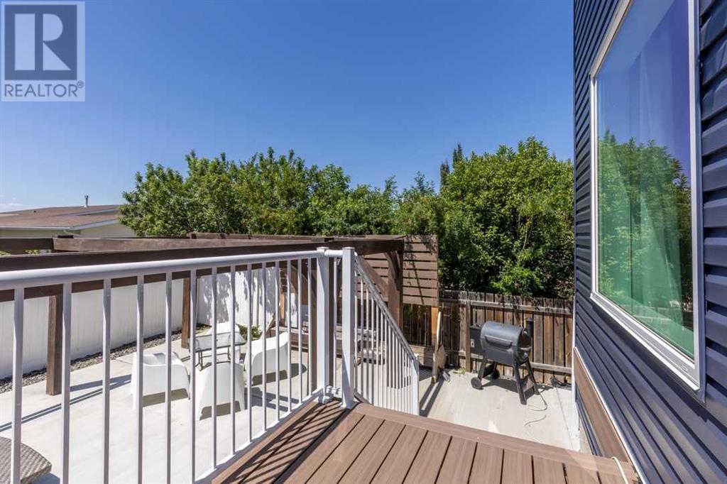 4889 7th Street W, Claresholm, Alberta  T0L 0T0 - Photo 34 - A2236488