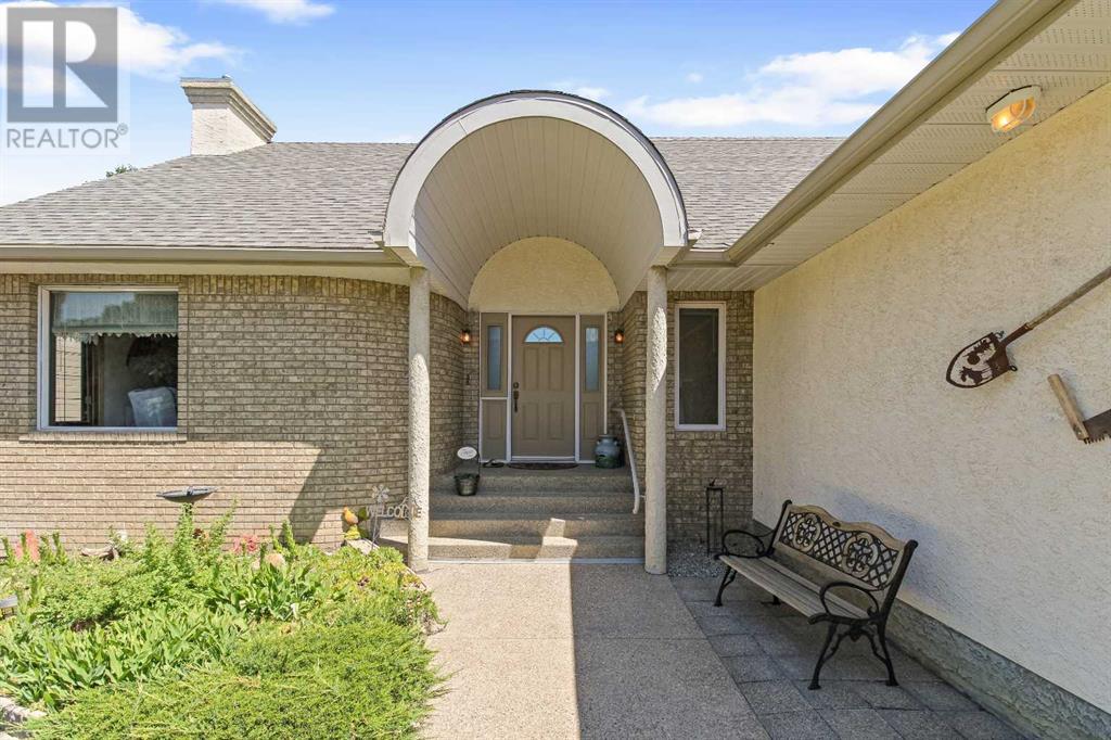 131 Fairway Drive, Coaldale, Alberta  T1M 1H1 - Photo 2 - A2236810