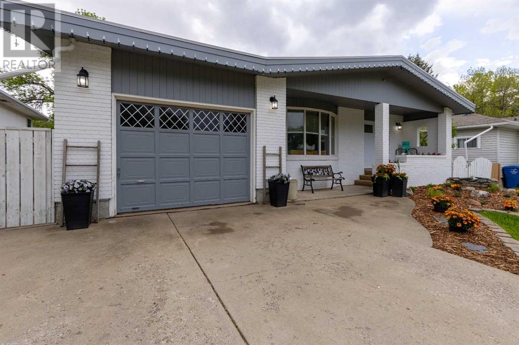 1709 22 Avenue, Coaldale, Alberta  T1M 1G2 - Photo 2 - A2223960