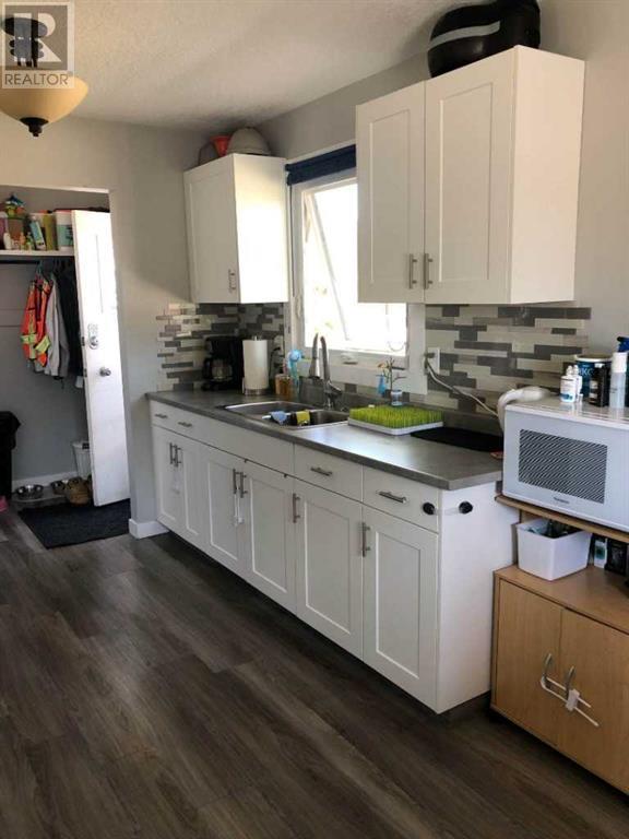 1803 Lakeside Road S, Lethbridge, Alberta  T1K 3H1 - Photo 2 - A2228310
