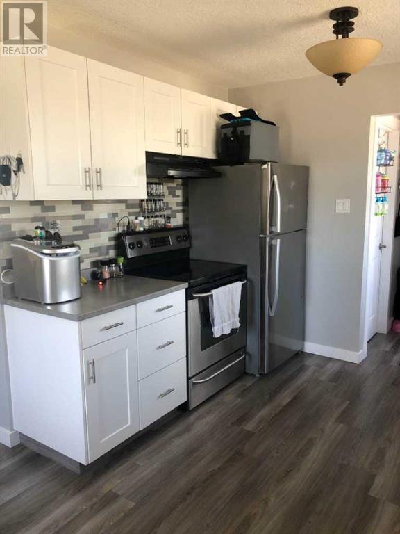 1803 Lakeside Road S, Lethbridge, Alberta  T1K 3H1 - Photo 3 - A2228310
