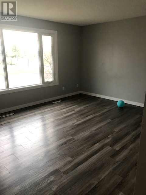 1803 Lakeside Road S, Lethbridge, Alberta  T1K 3H1 - Photo 5 - A2228310
