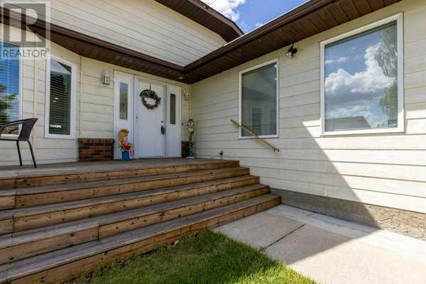 135 5 Street W, Cardston, Alberta  T0K 0K0 - Photo 4 - A2223238