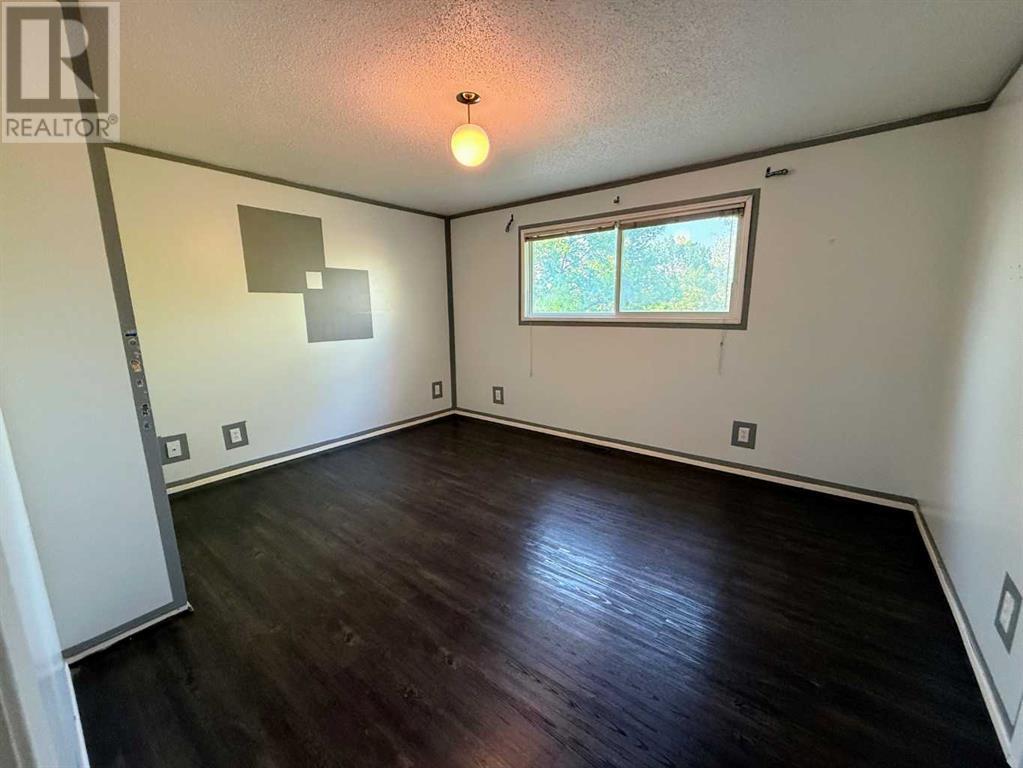 400 Mcmaster Boulevard W, Lethbridge, Alberta  T1K 4L3 - Photo 10 - A2226866