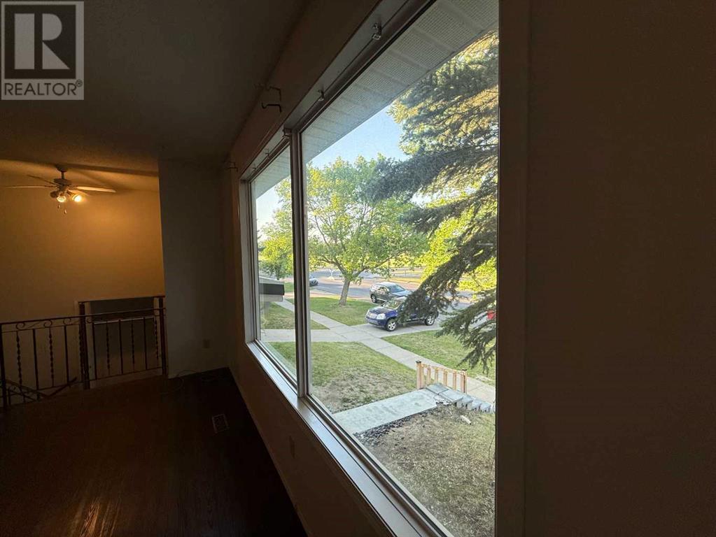 400 Mcmaster Boulevard W, Lethbridge, Alberta  T1K 4L3 - Photo 4 - A2226866