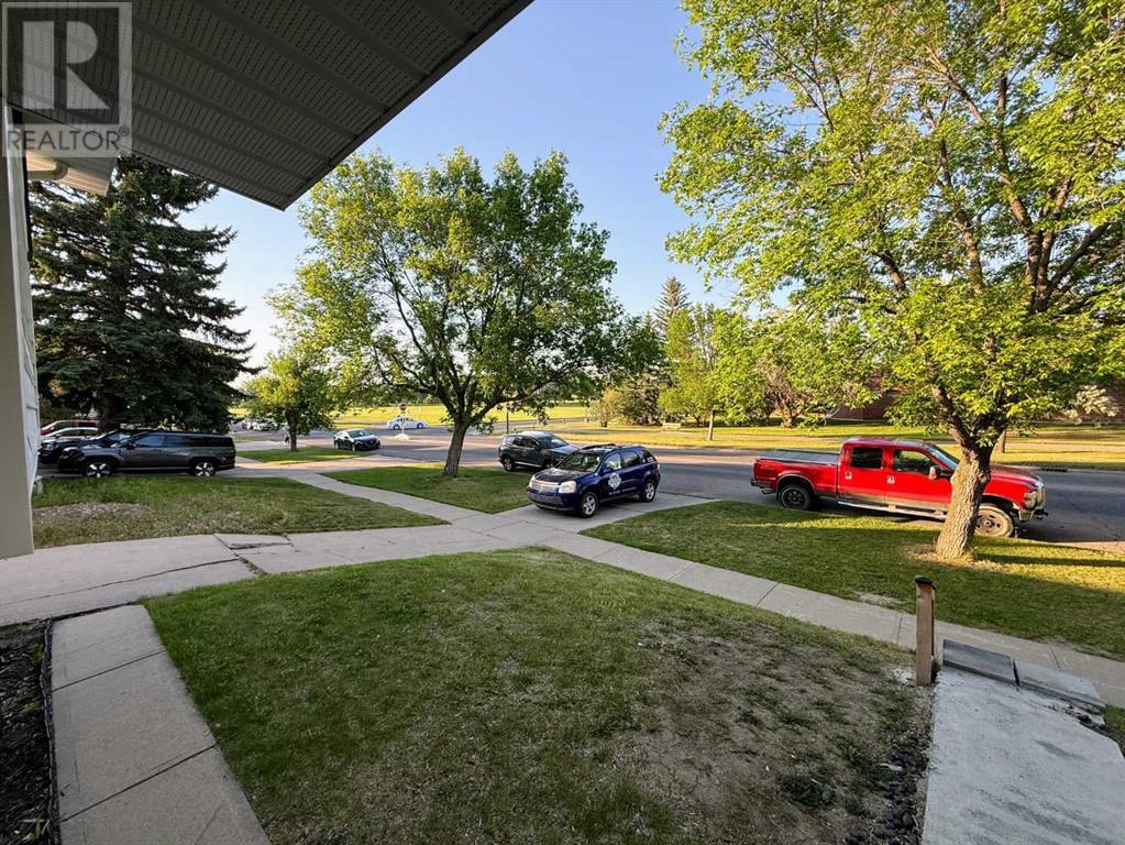 400 Mcmaster Boulevard W, Lethbridge, Alberta  T1K 4L3 - Photo 3 - A2226866
