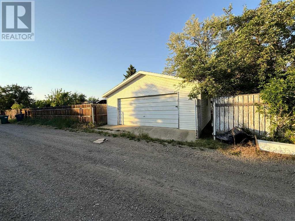 400 Mcmaster Boulevard W, Lethbridge, Alberta  T1K 4L3 - Photo 23 - A2226866