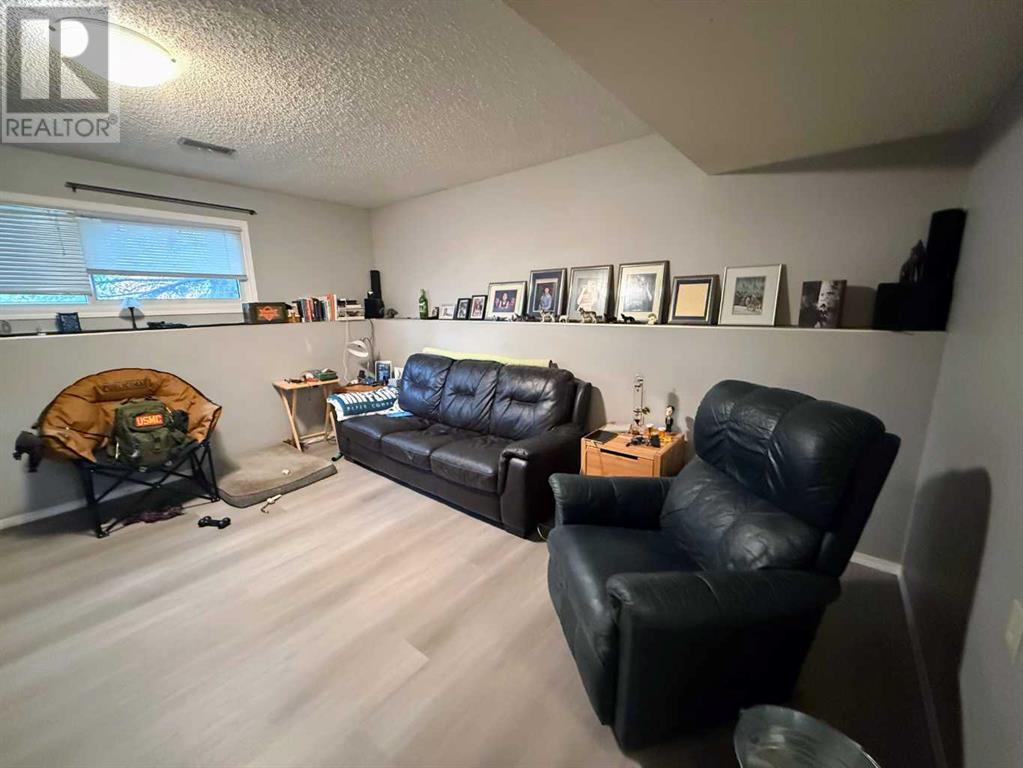 400 Mcmaster Boulevard W, Lethbridge, Alberta  T1K 4L3 - Photo 27 - A2226866