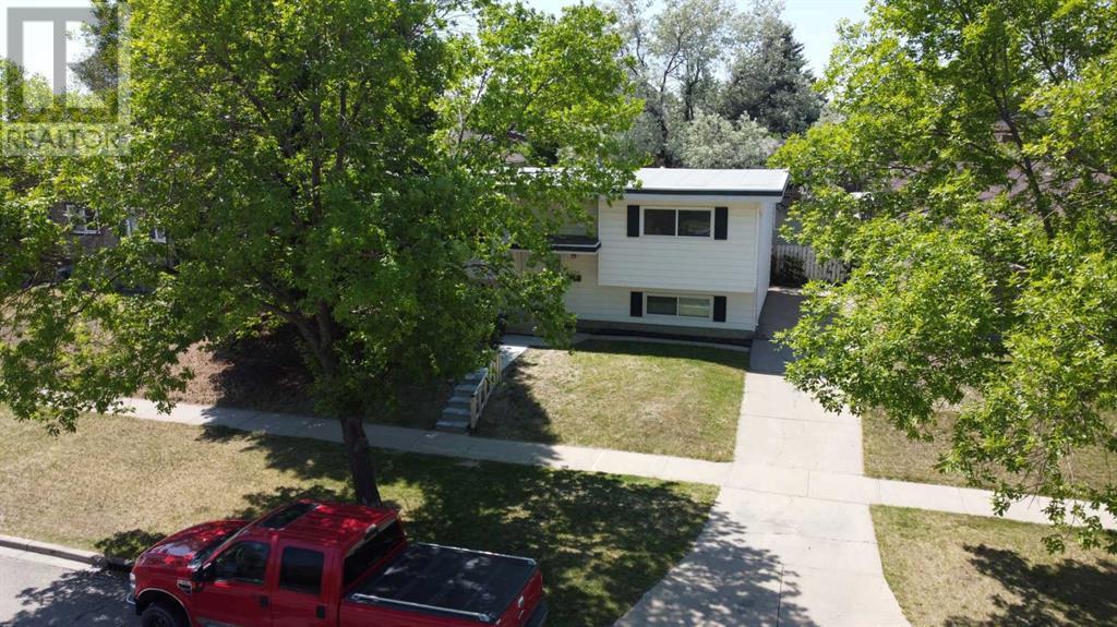 400 Mcmaster Boulevard W, Lethbridge, Alberta  T1K 4L3 - Photo 32 - A2226866
