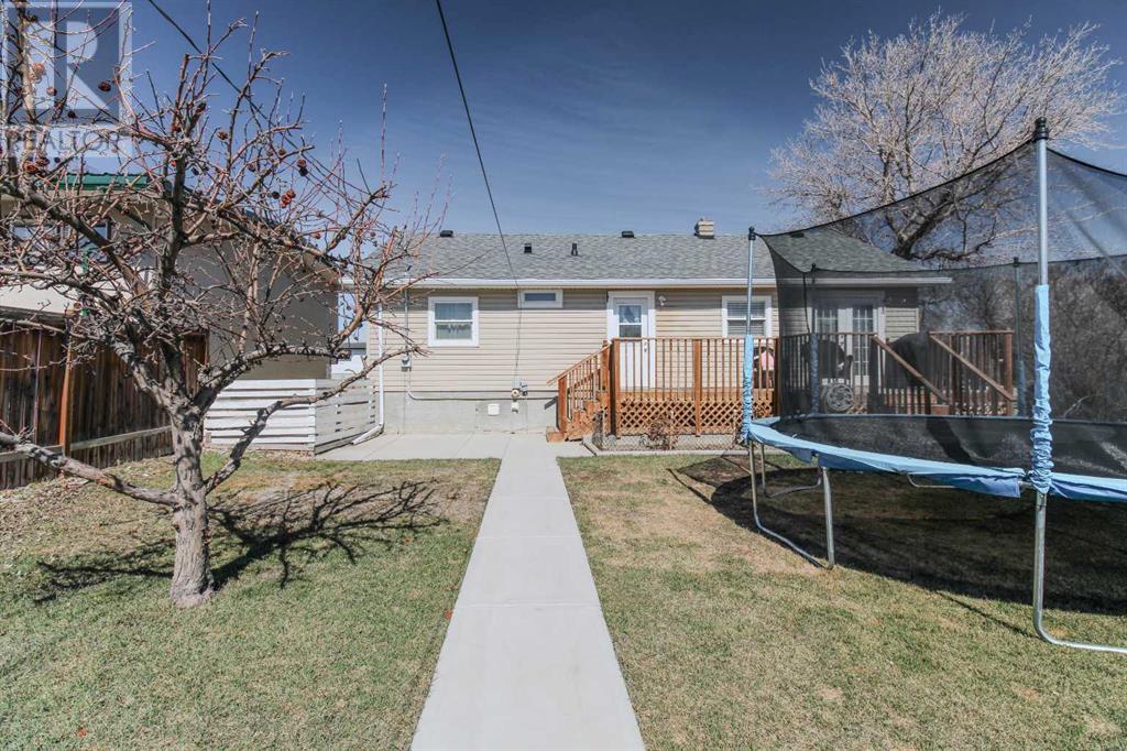 565 Rogers Avenue, Picture Butte, Alberta  T1K 2A0 - Photo 20 - A2208692