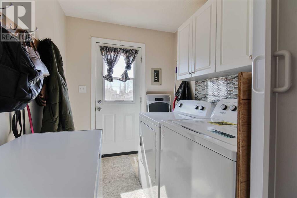 565 Rogers Avenue, Picture Butte, Alberta  T1K 2A0 - Photo 16 - A2208692