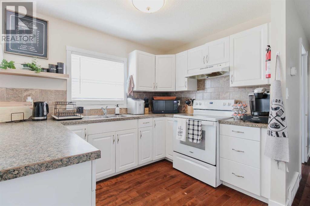 565 Rogers Avenue, Picture Butte, Alberta  T1K 2A0 - Photo 8 - A2208692