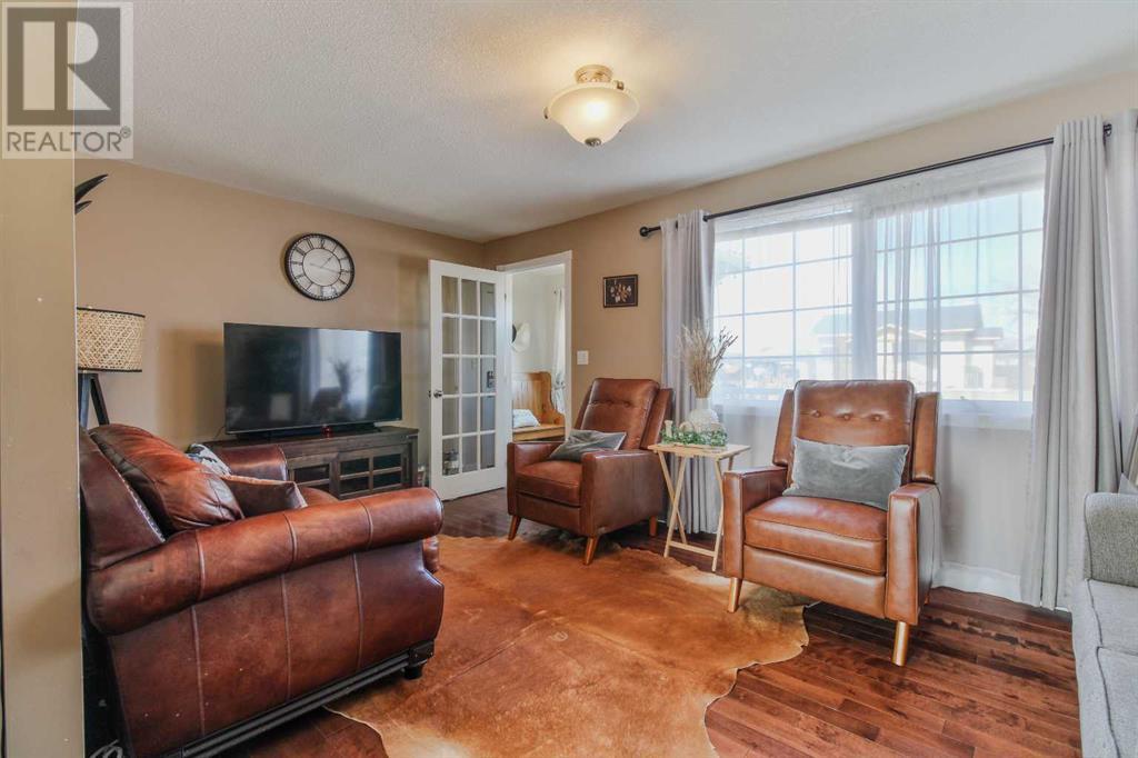 565 Rogers Avenue, Picture Butte, Alberta  T1K 2A0 - Photo 4 - A2208692