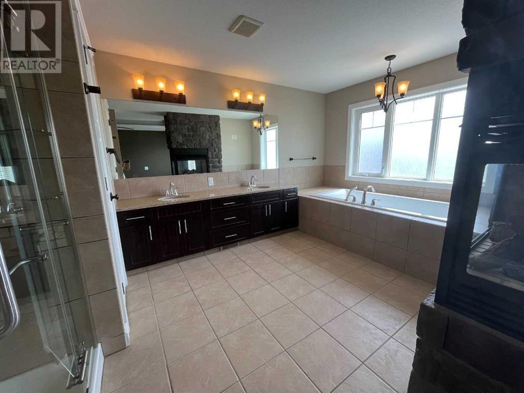 295 Sixmile Ridge S, Lethbridge, Alberta  T1K 5V5 - Photo 13 - A2235264