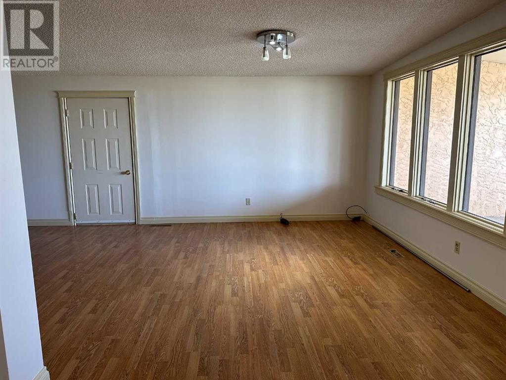 6408 64 Street, Taber, Alberta  T1G 1Z5 - Photo 11 - A2232916