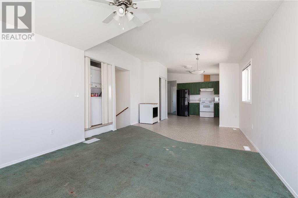 329 4a Street, Stirling, Alberta  T0K 2E0 - Photo 4 - A2225658