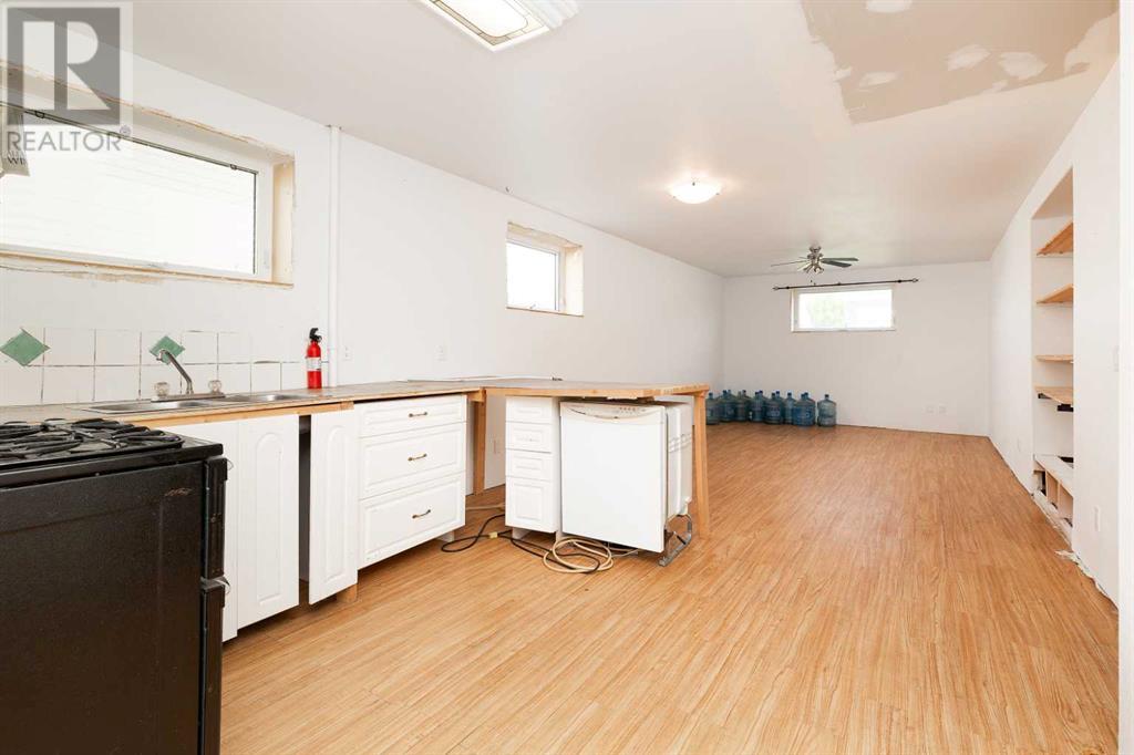 329 4a Street, Stirling, Alberta  T0K 2E0 - Photo 18 - A2225658