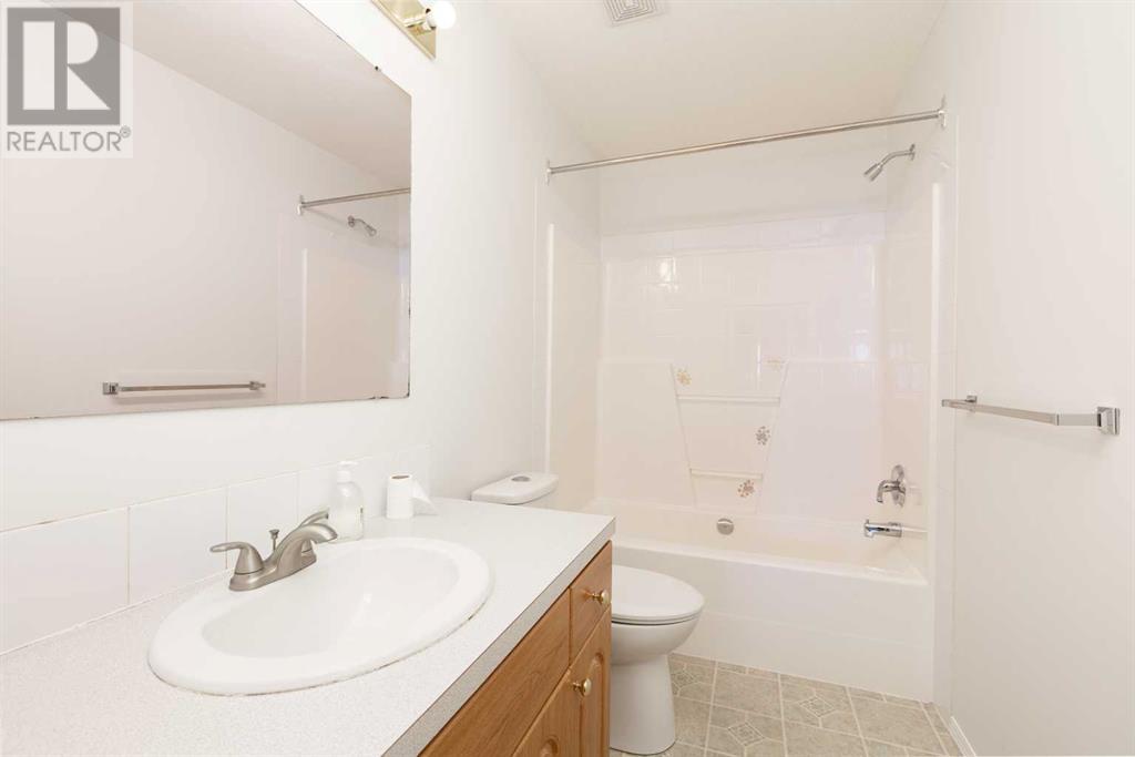 329 4a Street, Stirling, Alberta  T0K 2E0 - Photo 11 - A2225658