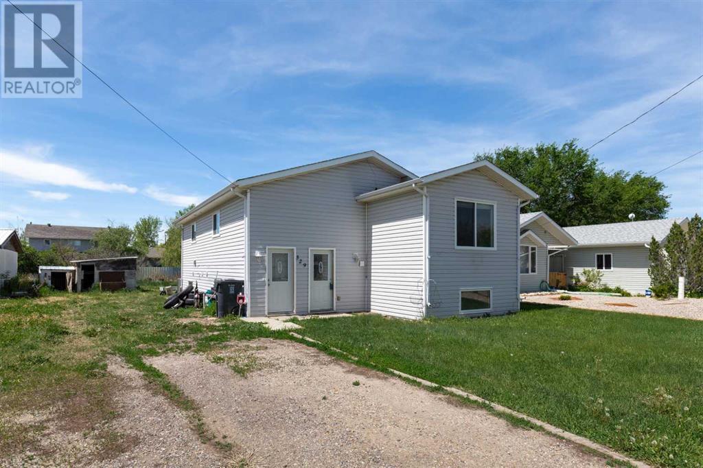 329 4A Street, Stirling, Alberta