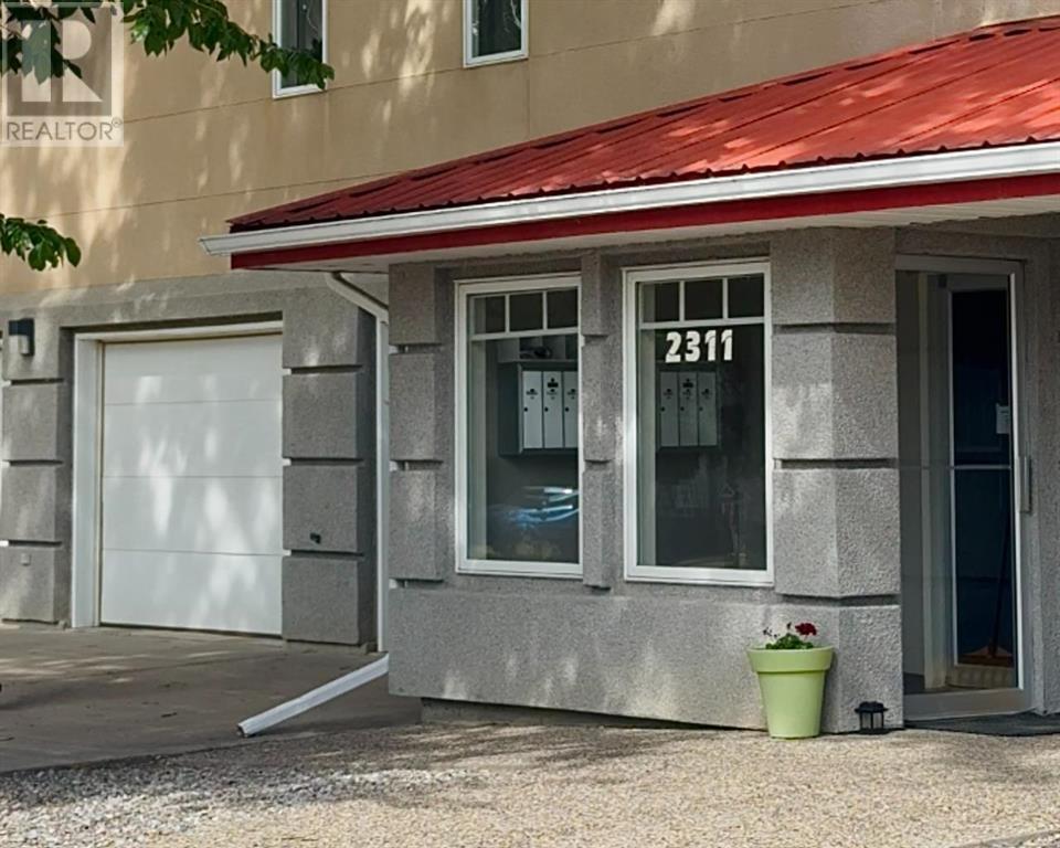 32, 2311 19 Street, Coaldale, Alberta