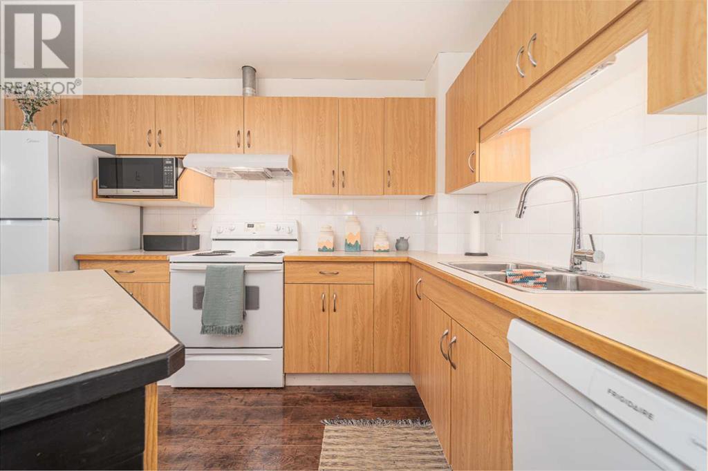 2, 43 Highlands Place W, Lethbridge, Alberta  T1J 4Y4 - Photo 14 - A2237848