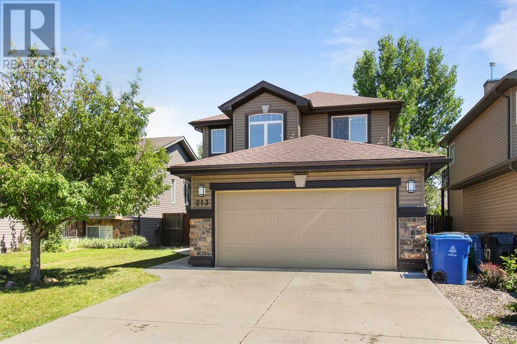 213 Firelight Crescent W, Lethbridge, Alberta  T1J 4W1 - Photo 2 - A2237816