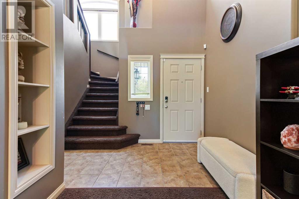 213 Firelight Crescent W, Lethbridge, Alberta  T1J 4W1 - Photo 5 - A2237816