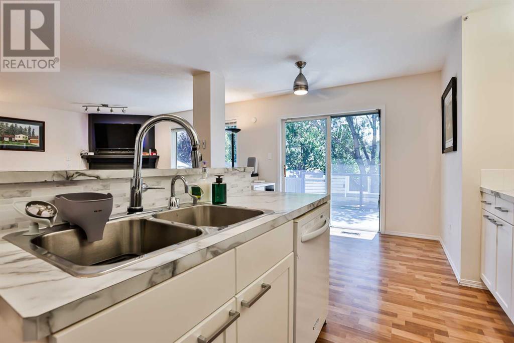 16 Fairmont Park Landing S, Lethbridge, Alberta  T1K 7L1 - Photo 10 - A2235225