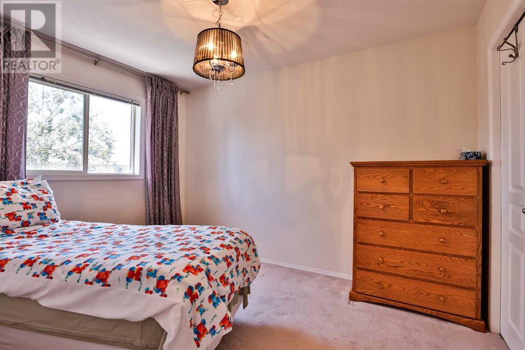 16 Fairmont Park Landing S, Lethbridge, Alberta  T1K 7L1 - Photo 19 - A2235225