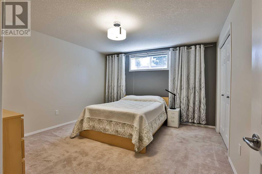 16 Fairmont Park Landing S, Lethbridge, Alberta  T1K 7L1 - Photo 25 - A2235225