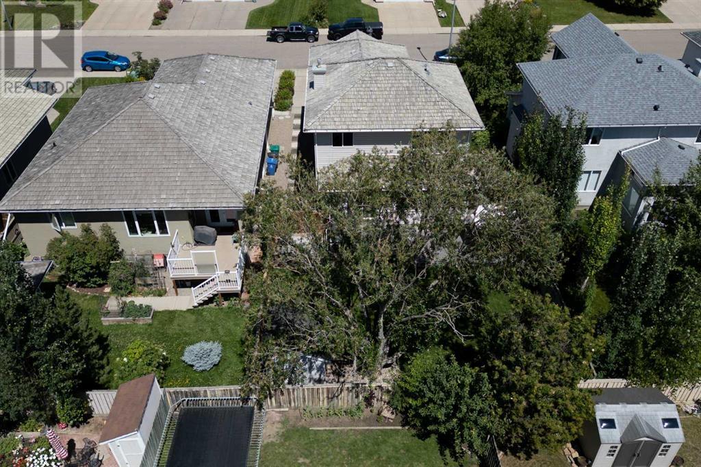 16 Fairmont Park Landing S, Lethbridge, Alberta  T1K 7L1 - Photo 36 - A2235225