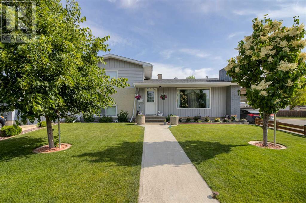 2235 23 Avenue, Coaldale, Alberta  T1M 1H4 - Photo 2 - A2233540
