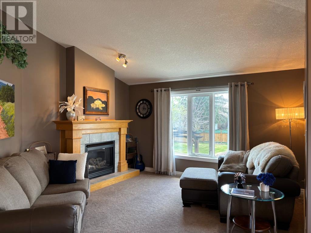 10 Centennial Place, Magrath, Alberta  T0K 1J0 - Photo 6 - A2215674