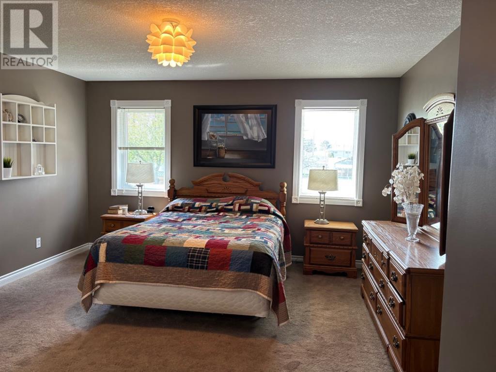10 Centennial Place, Magrath, Alberta  T0K 1J0 - Photo 17 - A2215674