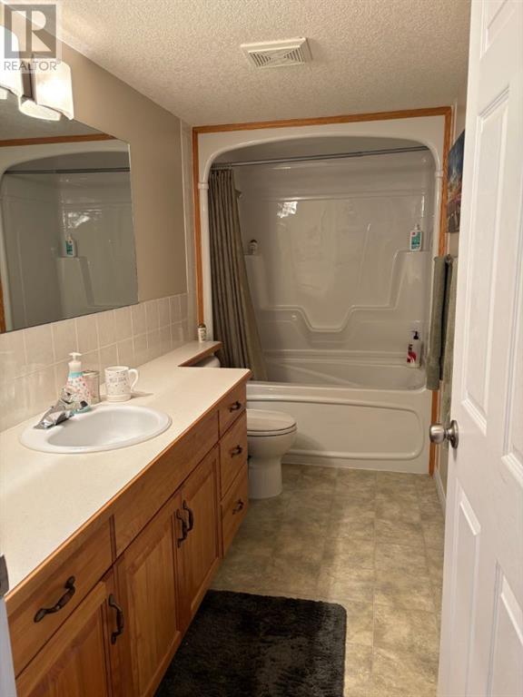 10 Centennial Place, Magrath, Alberta  T0K 1J0 - Photo 27 - A2215674