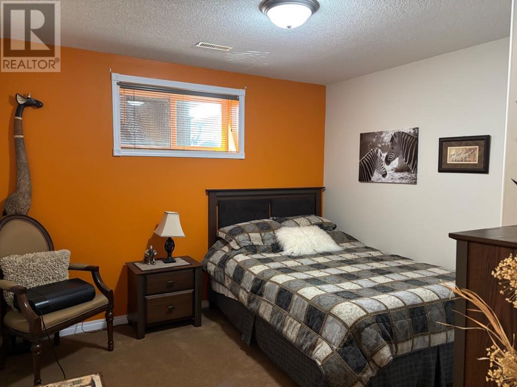 10 Centennial Place, Magrath, Alberta  T0K 1J0 - Photo 26 - A2215674