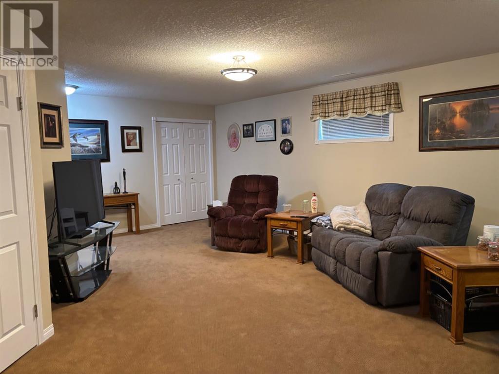 10 Centennial Place, Magrath, Alberta  T0K 1J0 - Photo 25 - A2215674