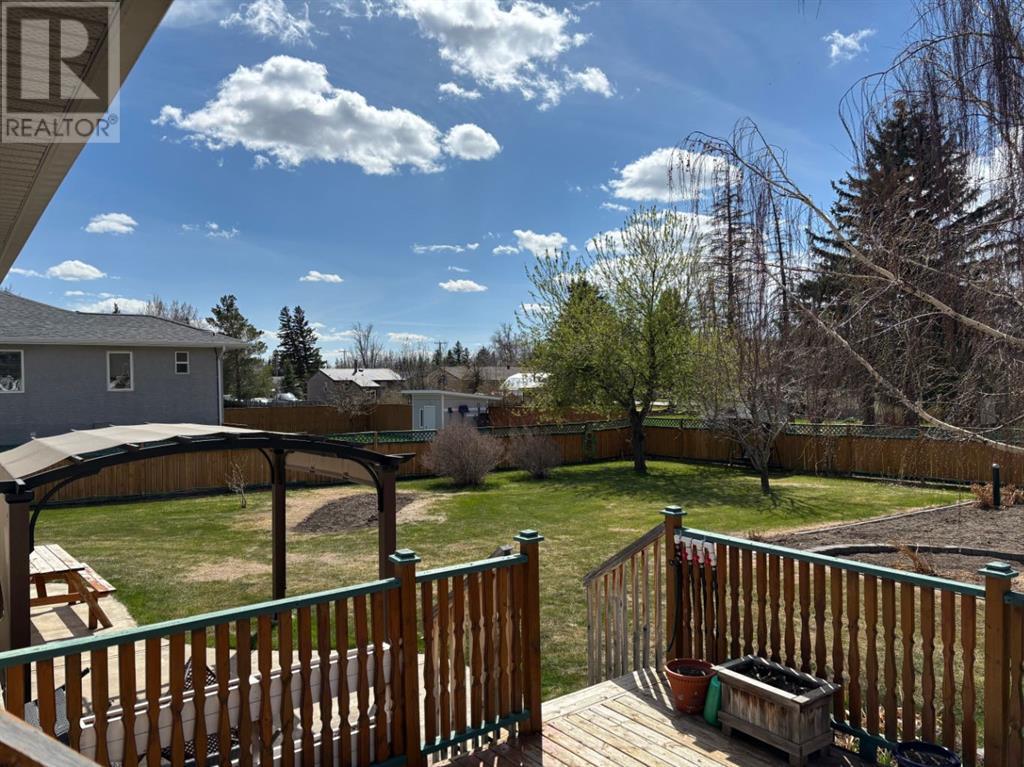 10 Centennial Place, Magrath, Alberta  T0K 1J0 - Photo 34 - A2215674
