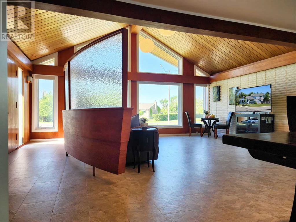 380 47 Avenue W, Claresholm, Alberta  T0L 0T0 - Photo 5 - A2235739