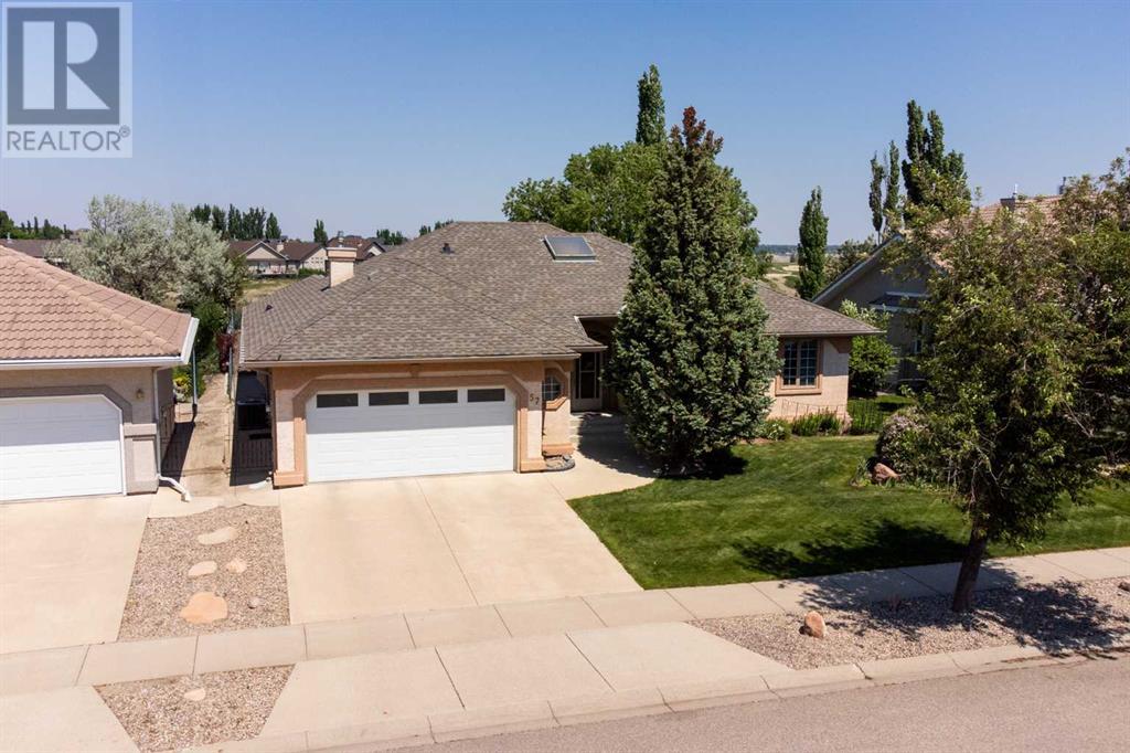 57 Canyon Boulevard W, Lethbridge, Alberta