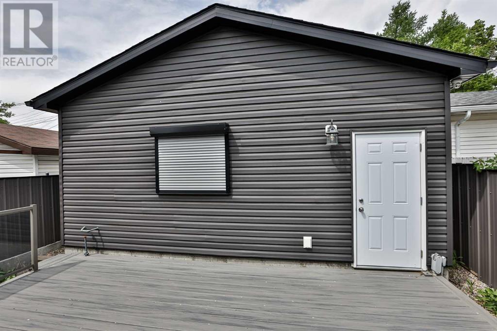 817 8 Avenue S, Lethbridge, Alberta  T1J 1P1 - Photo 2 - A2228595