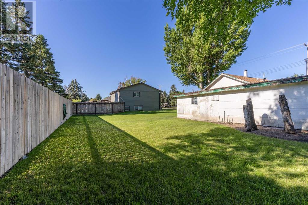 115 S 2 Street W, Magrath, Alberta  T0K 1J0 - Photo 6 - A2237351