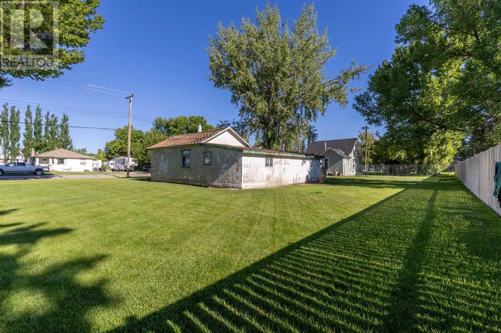 115 S 2 Street W, Magrath, Alberta  T0K 1J0 - Photo 7 - A2237351