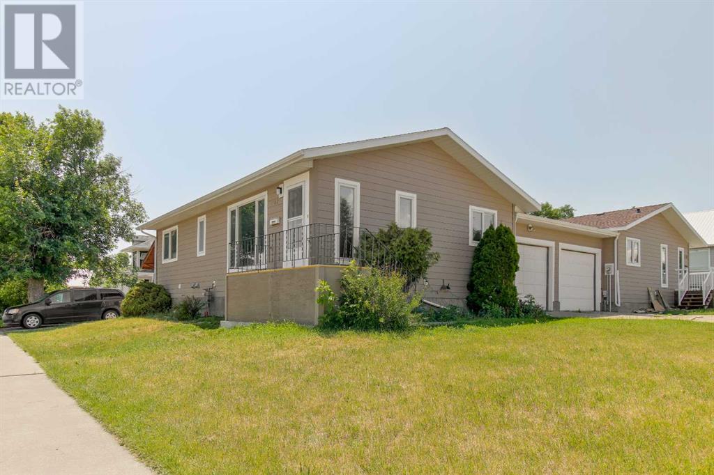 207 1 Street W, Cardston, Alberta