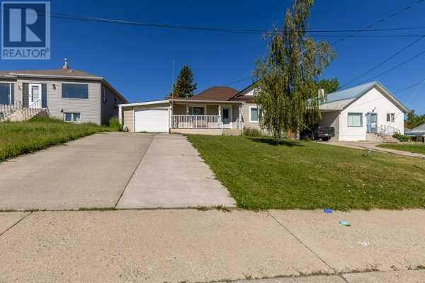 335 1 Street W, Cardston, Alberta