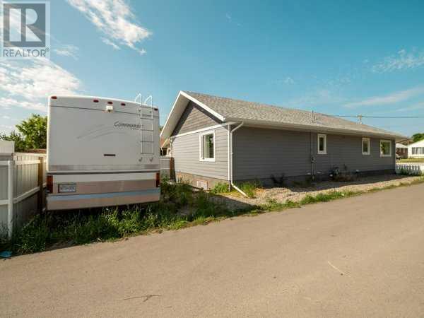 242 1st Street W, Cardston, Alberta  T0K 0K0 - Photo 36 - A2232408