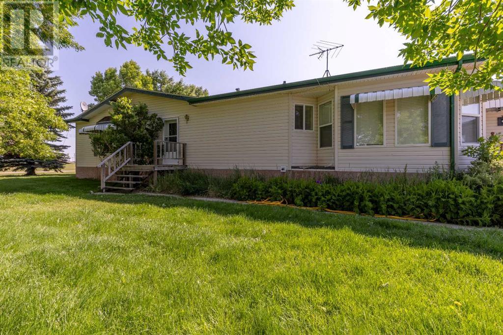 69 N 4 Street W, Magrath, Alberta  T0K 2E0 - Photo 4 - A2232571